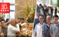 Bản tin 30s nóng: Đông nghịt người viếng Bà Chúa Xứ núi Sam; Bắt nhóm giả 'gái xinh', lừa 36 tỉ