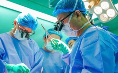 Trái tim người đàn ông tiếp tục đập trong lồng ngực bé gái 13 tuổi