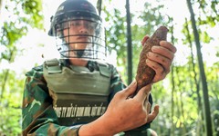 Đi cùng những chiến sĩ quả cảm rà phá bom mìn ở mặt trận Vị Xuyên