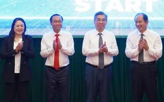 Phó bí thư Thành ủy Nguyễn Phước Lộc ghi nhận chuyển biến tích cực của ngành y tế TP.HCM