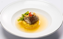 Canh chua mẹ nấu dự thi Top Chef, mẹ nhìn cũng không ra