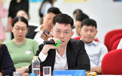 Chuyên gia cảnh báo 'con dao 2 lưỡi' AI trong đầu tư chứng khoán