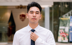 Nam sinh vừa học vừa tập kinh doanh, trở thành thủ khoa Trường đại học Kinh tế