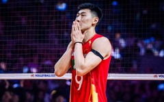 Ngôi sao Trung Quốc mắc lỗi ngớ ngẩn, dâng chiến thắng cho Nhật Bản ở siêu giải bóng chuyền