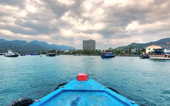 Nghỉ học 'trung tâm quốc tế', làm sao vào được trường học chương trình giáo dục Việt Nam?