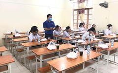 Ấm lòng “bữa cơm tiếp sức sĩ tử” mùa thi 2021
