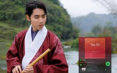 K-ICM “thống trị” loạt BXH nhạc số với liên tiếp 2 ca khúc kết hợp cùng Trung Quân và Gigi Hương Giang