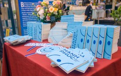 Hạnh phúc là một món quà mà bất kì ai cũng muốn đón nhận