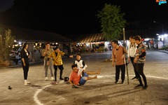 HIEUTHUHAI – Kiều Minh Tuấn bị chê là...cặp đôi vô dụng