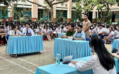 Học trò THCS tìm hiểu pháp luật qua phiên tòa giả định
