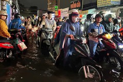 Tôi vượt kẹt xe, ngập nước bằng cách nào?