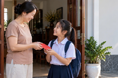 Nên cho con bao nhiêu tiền tiêu vặt?