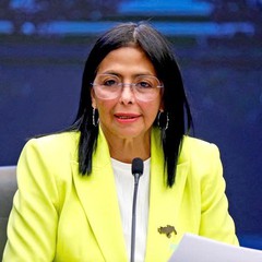 Chân dung nữ chính trị gia nắm vị trí lãnh đạo lâm thời của Venezuela