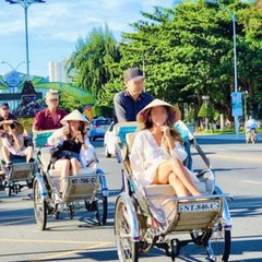 Đề xuất cấm xích lô điện ở Nha Trang: Nỗi lo cơm áo của người làm nghề chân chính