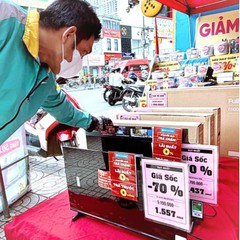 Tivi chào bán từ 1,5 đến 1,9 triệu đồng: Khách hàng thắc mắc, cửa hàng nói gì? 