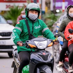 Làm sao để tài xế công nghệ, người bán vé số, lao động tự do có lương hưu?