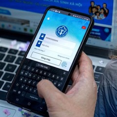 Người đủ tuổi nhận hỗ trợ 100% bảo hiểm y tế có được hoàn tiền thẻ đã mua?