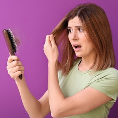 Nguyên nhân tóc rụng nhiều vào mùa thu và những dấu hiệu cần chú ý