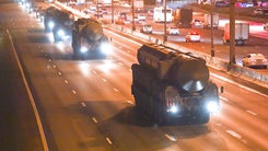 Video: Dàn xe tăng chuẩn bị cho lễ duyệt binh Ngày chiến thắng ở Nga