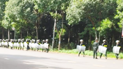 Video: Hàng trăm cảnh sát đang truy bắt đối tượng đâm chết người khi mới ra tù 3 ngày