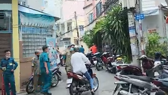 Video: Vụ cụ ông 72 tuổi tử vong với nhiều vết thương ở Phú Nhuận, bắt nghi can là con trai ruột