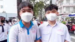 Video: Thí sinh ôn 'trúng tủ' môn văn nhờ xem dự đoán trên mạng