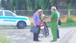 Con trai bỏ bả chó vào sữa đầu độc cha và bà nội chết, một người khác phải thở máy