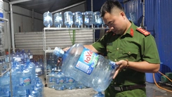 Khởi tố 4 người ‘biến’ nước máy thành nước laVie, đã tiêu thụ 20.000 bình tại Hà Nội
