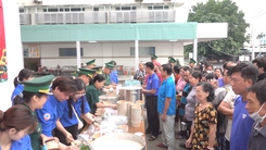 Góc nhìn trưa nay | Nồi cháo nghĩa tình ấm lòng bà con nghèo vùng biên giới