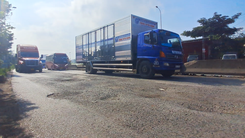 Quốc lộ 51 đầy ổ gà, Đồng Nai yêu cầu sửa gấp trước 10-10