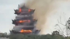 Cháy dữ dội tại ngôi chùa cổ hơn 1.500 năm tuổi ở Trung Quốc