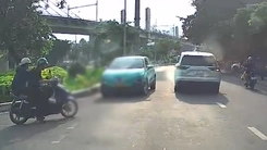 Công an TP.HCM xác minh clip taxi chạy ngược chiều giữa trung tâm thành phố