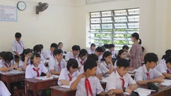 Góc nhìn trưa nay: Xử phạt cha mẹ ép con học quá sức có dễ?