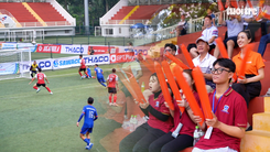 Cổ động viên 'tiếp lửa' trận cầu kịch tính giữa Công đoàn Hải Phòng và Công đoàn Ngân hàng Việt Nam