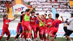 Bốn đội bóng xuất sắc nhất giải chung tay ủng hộ bà con vùng lũ