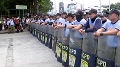 Philippines huy động 17.000 cảnh sát chặn người biểu tình vụ bê bối dự án chống ngập 'ma' hàng tỉ USD