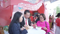 Hàng nghìn thực khách hào hứng tham gia các hoạt động thú vị của Acecook tại Ngày của Phở 2025