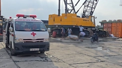 Phát hiện thi thể trên sông Sài Gòn, lưng nạn nhân có hình xăm cá chép