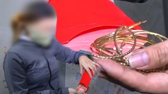 Định bán vòng vàng bù vào số tiền làm mất, người phụ nữ dựng chuyện bị cướp