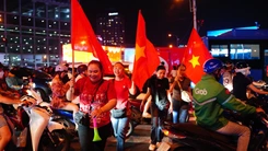 Trực tiếp: Người dân khắp nơi đổ ra đường mừng U22 Việt Nam giành HCV SEA Games 33