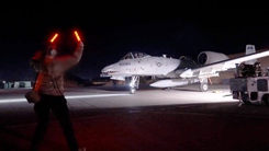 Video Mỹ không kích hơn 70 mục tiêu IS ở Syria, đáp trả vụ 2 binh sĩ thiệt mạng