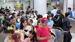 Metro số 1 phục vụ gần 19 triệu lượt khách sau một năm vận hành