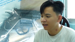 Thanh niên mua súng qua Facebook rồi bỏ vào cốp xe chạy ngoài đường thì bị phát hiện