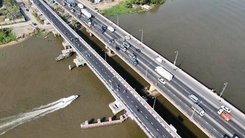 Ngắm cầu Bình Phước 1 trong ngày chính thức thông xe sau khi nâng cao 1,25m