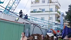 Hiện trường tháp cẩu công trình cao hàng chục mét đổ sập xuống đường ở Đà Nẵng