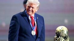 Ông Trump được trao giải Hòa bình FIFA tại lễ bốc thăm World Cup