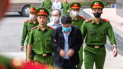 Ông Trịnh Văn Quyết mắc nhiều bệnh, phải thở máy, ‘nguy cơ tử vong cao’ nên không thể ra tòa