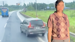 Đi hơi lố rồi lùi xe trên cao tốc, nữ tài xế bị phạt 35 triệu đồng, trừ 10 điểm giấy phép lái xe