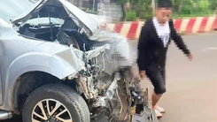 Người dân vây bắt tài xế tông xe liên hoàn rồi bỏ chạy hơn 2km