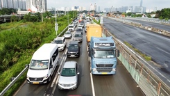 Cửa ngõ phía đông TP.HCM ùn ứ nhẹ ngày đầu nghỉ lễ 2-9